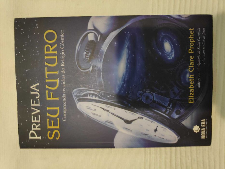 Livros com vários temas, desde filhos até exoterismo, etc.