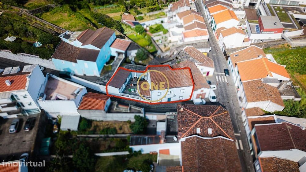 Moradia T4 com Anexo e Garagem – Espaço, Conforto e Versatilidade.