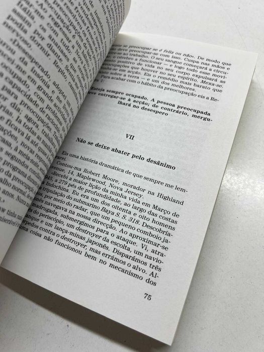 Livro - Como Evitar Preocupações e Começar a Viver (ctt grátis)