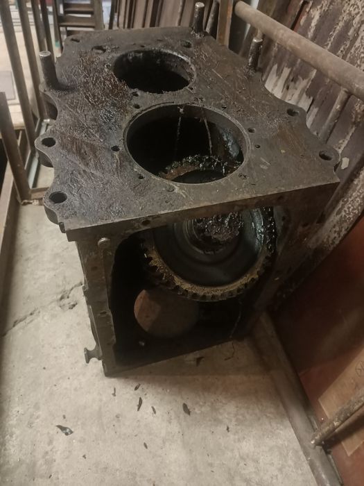 Продаю корпус КПП КамАЗ