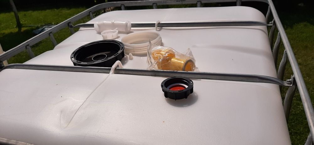 Zbiornik na wode,mauzer 1000 litrow.