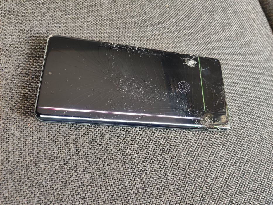 OnePlus 12 uszkodzony