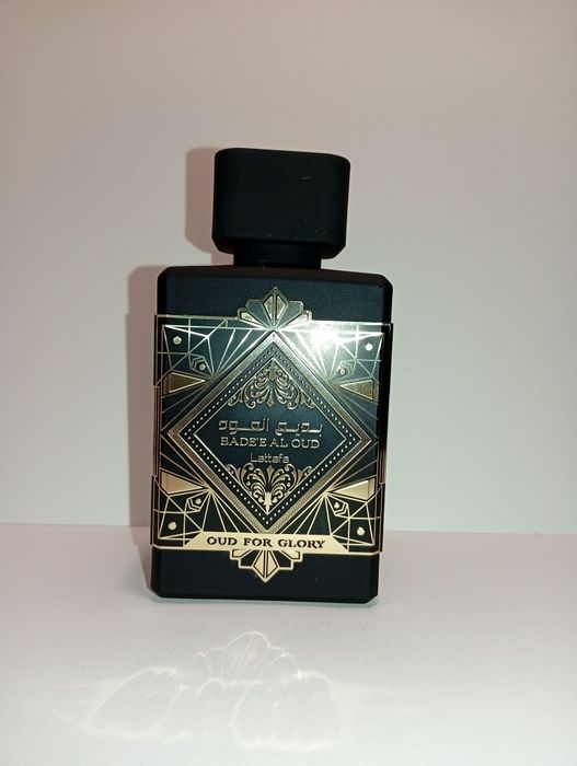 Oryginalne perfumy arabskie Bade'e Al Oud Oud for Glory Lattafa  100ml
