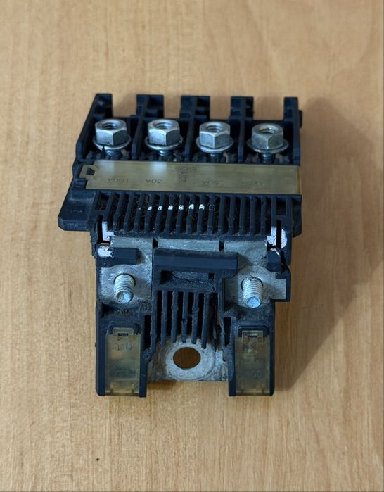 Mitsubishi L200. Шлейф L200. Підрульовий перемикач L200. Панель L200