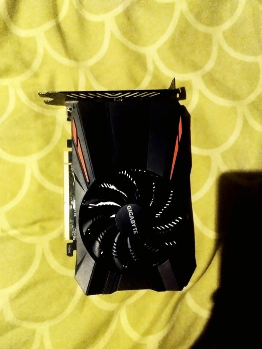 Gigabit RX 550 2GB VRamu