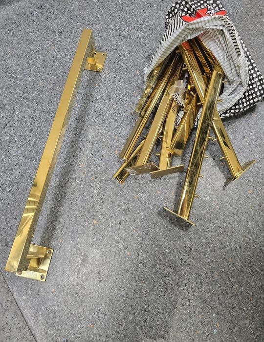 Wyposażenie butik odzieżowy