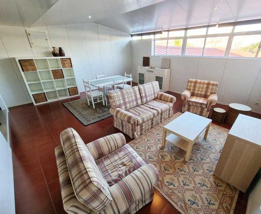 Apartamento T0+1 - Centro de São Mamede de Infesta- Lugar de Garagem