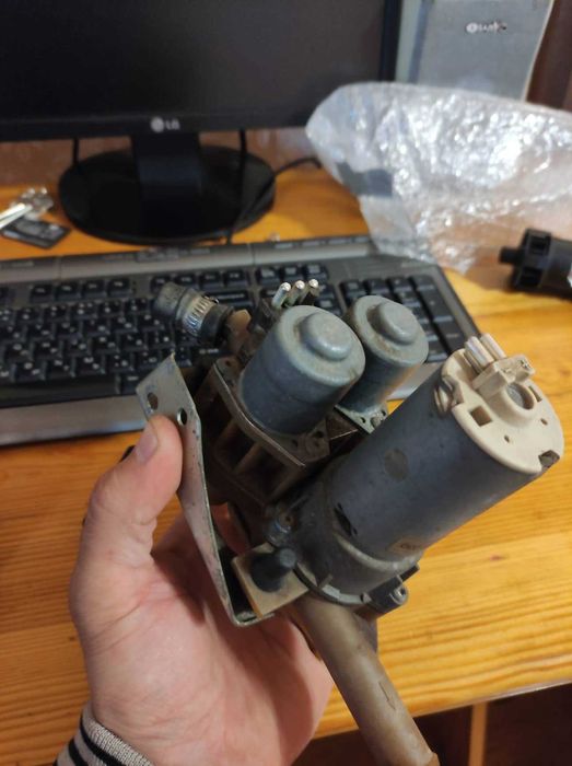 Клапани пічки W124 клапан печки Яйца W124 мерседес: 145 $ - Інші ...