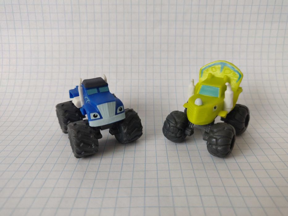 Машинка Blaze & The monster machines Вспыш , Крушила и Зег.