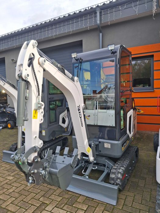 Minikoparka z kabiną X15S Pro XTM silnik kubota