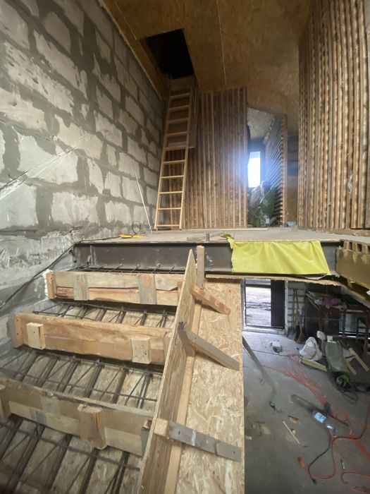 Продам двоповерховий гараж