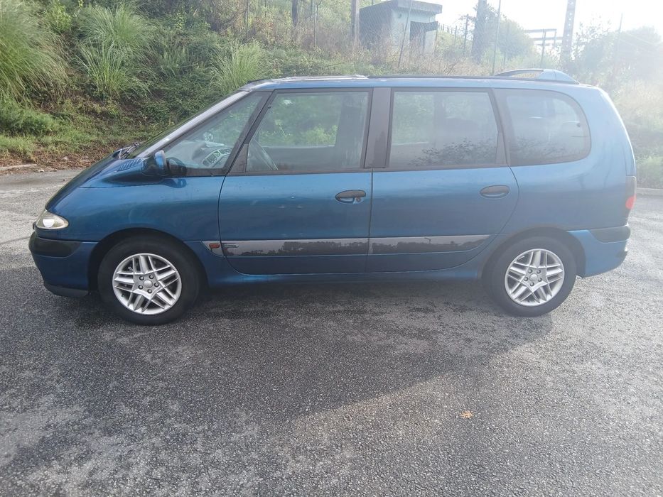 Renault Espace 2.2 dCi Authentique