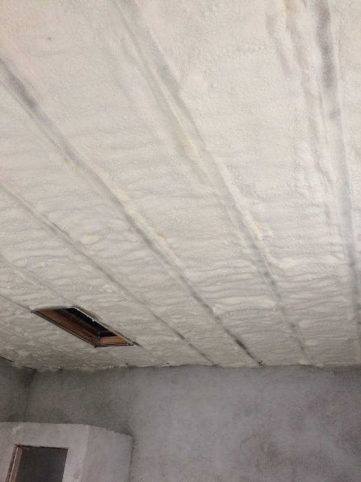 Pur piana dachy stropy ocieplanie docieplanie izolacje hale poddasza