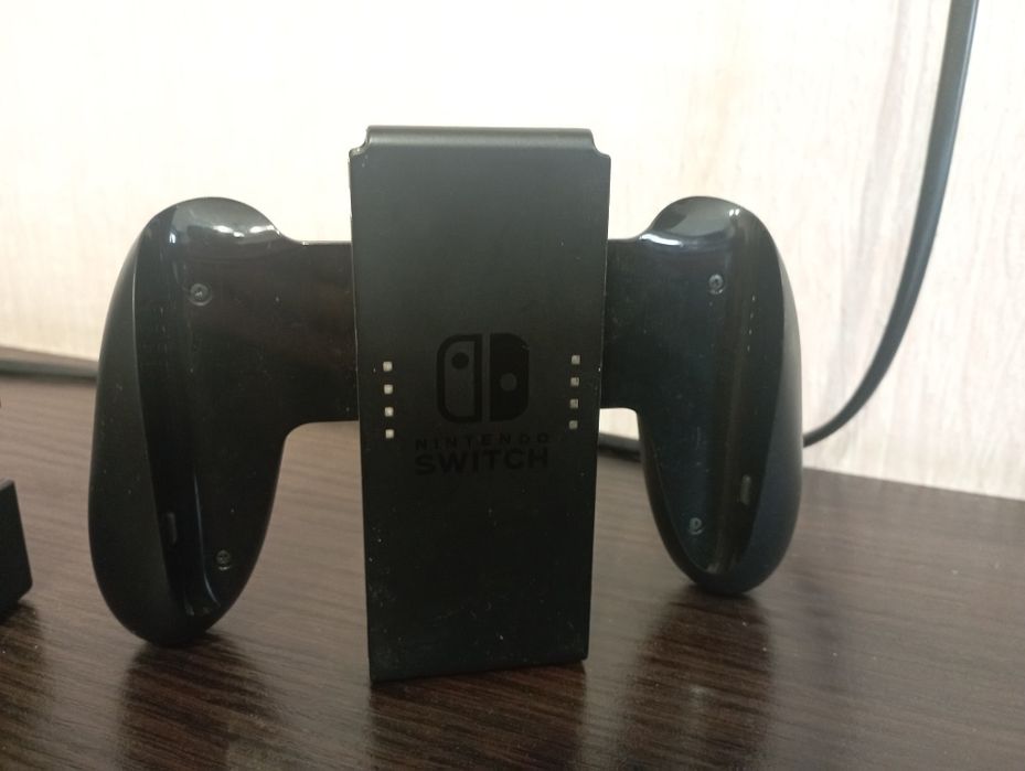 Nintendo Switch v2 (Full Kit) + Игры/ монстр хай монстер хай+ Чехол