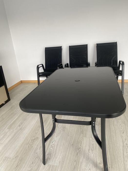 Mesa exterior jardim preta e 6 cadeiras