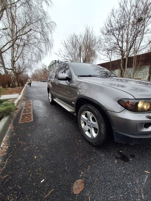 Продам BMW X5 E53