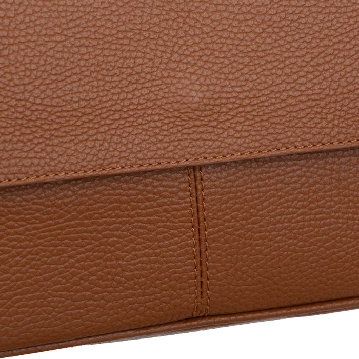 VERA PELLE torebka skórzana listonoszka z klapą i paskiem V556 biała