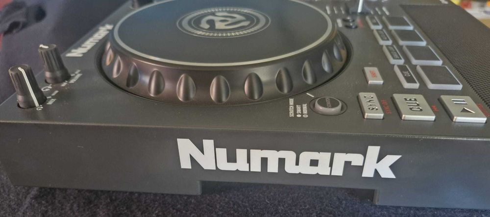 Controladora Numark  Mixstream Pro + mais mala