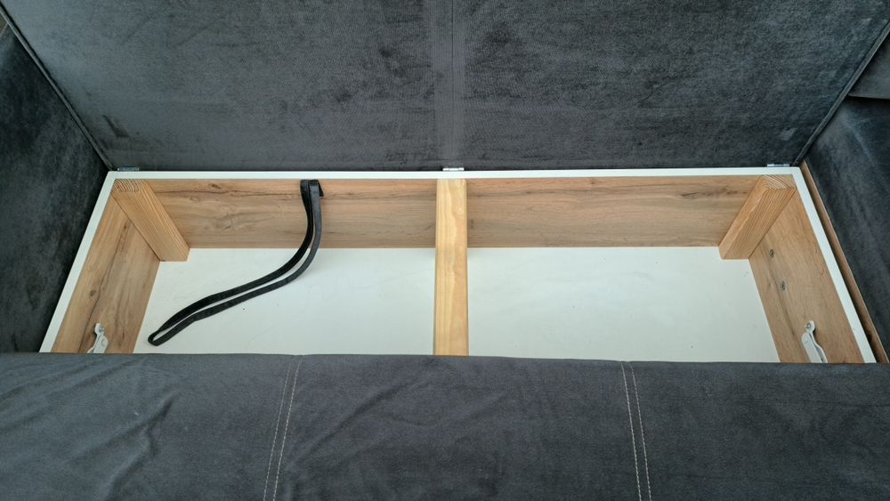 Narożnik pokojowy Uniwersalny z funkcją do spania.