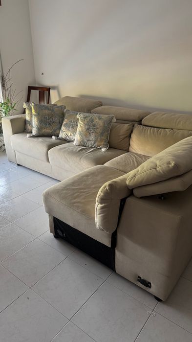 Sofá quase sem uso