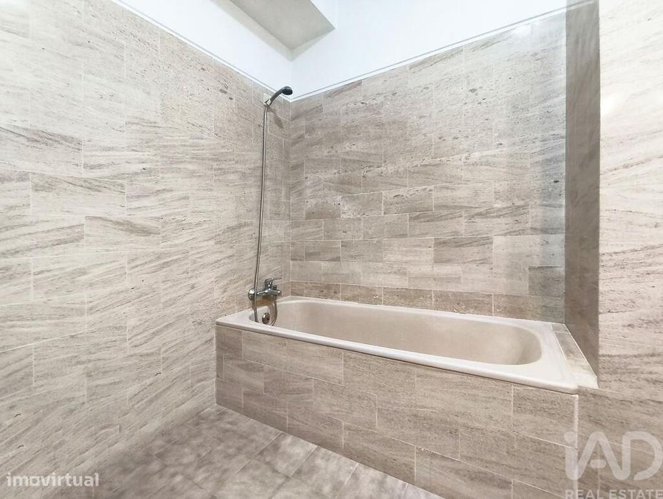 Apartamento T1 em Chafé de 55,00 m2