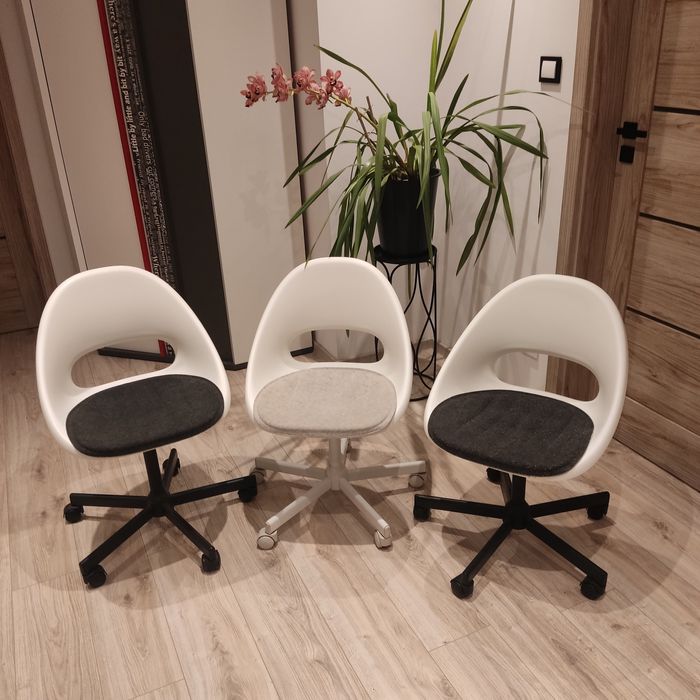 Sprzedam krzesła obrotowe LOBERGET MALSKAR  IKEA ,stan niemal idealny.