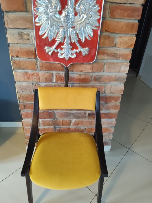 Krzesła skoczek po renowacji