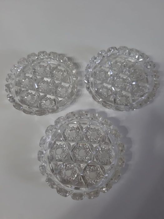 Diversos Pratos Vintage em Vidro