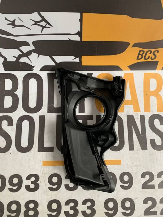 Накладка протитуманки права (ліцензія) TOYOTA HIGHLANDER 2017-19