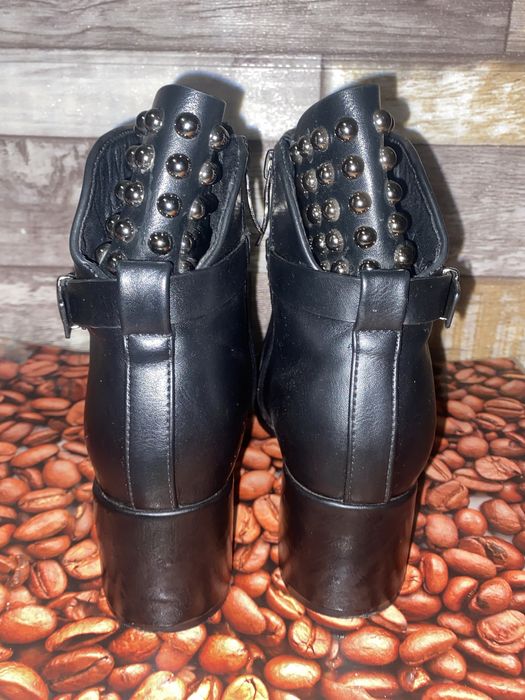 Черевички на каблучку