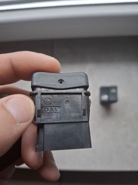 Кнопки склопідйьомника MAN