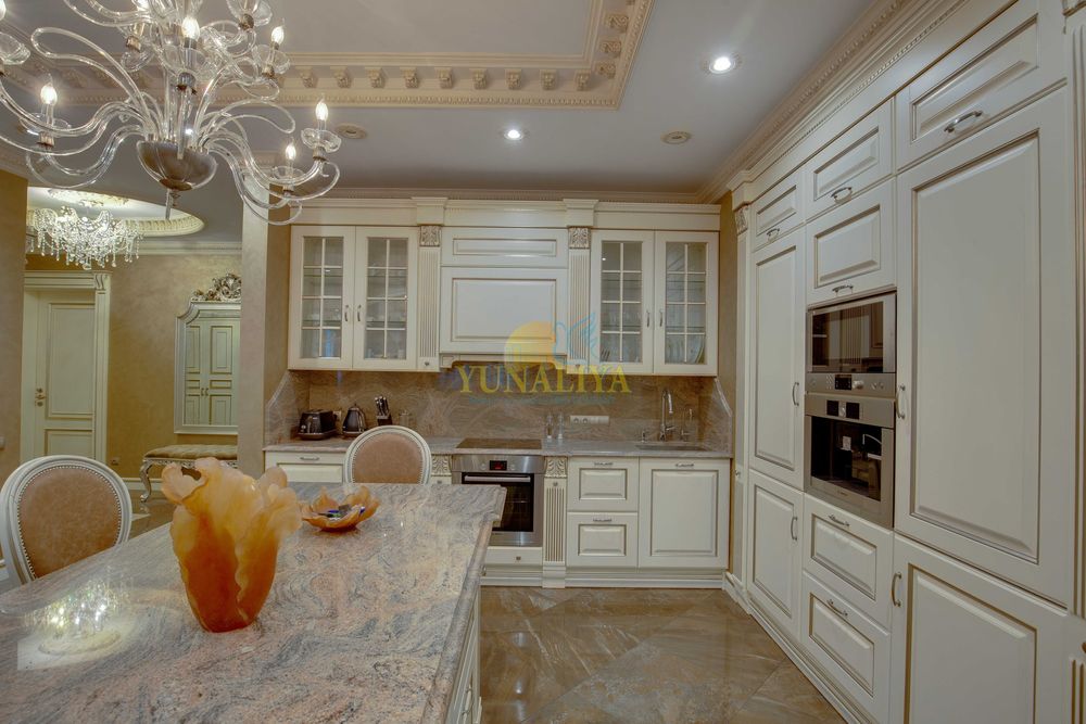 3-х комн. ул. Грушевского 9а с паркоместом!