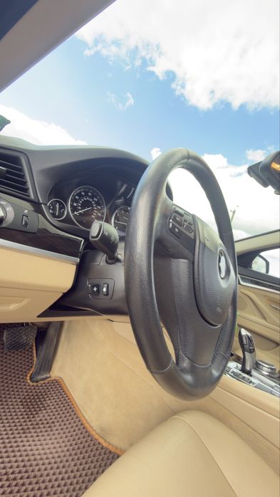 BMW 528i X-Drive 2014 рік