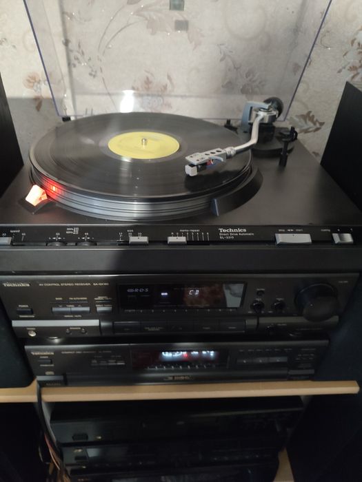 Проигрыватель technics SL-3310