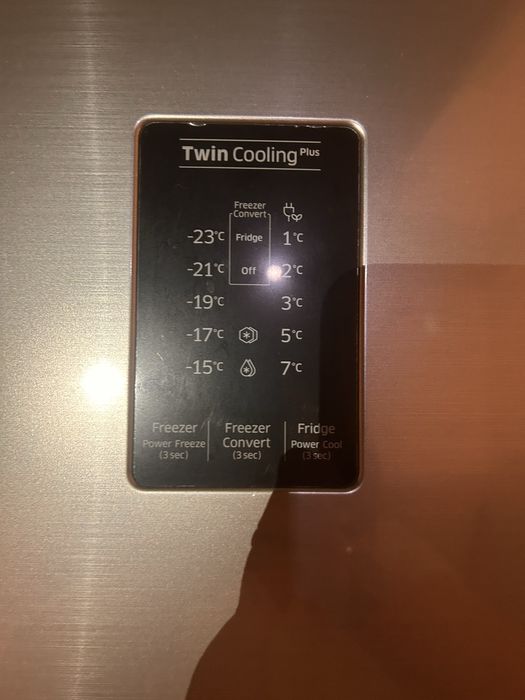 Frigorífico SAMSUNG RT38K5530S8 (No Frost - 178.5 cm - 384 L - Inox)