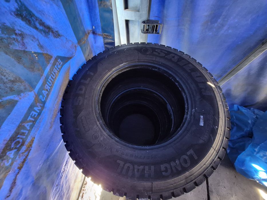 Vende se 4 pneus 315/70R 22.5 semi novos