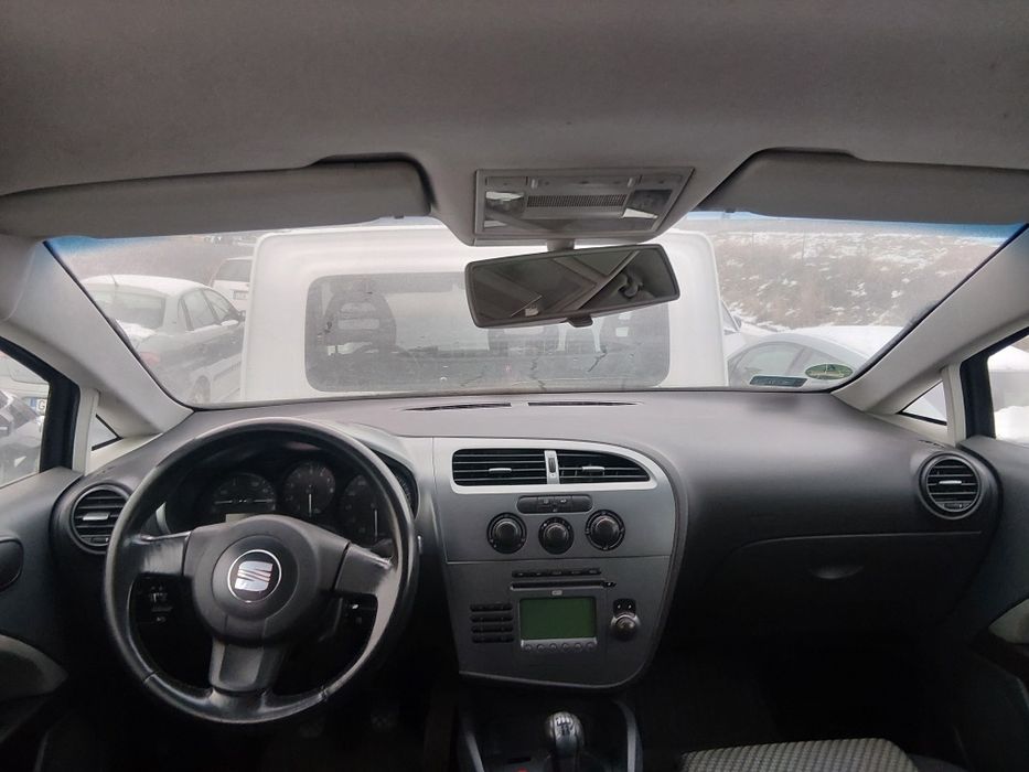 Seat leon II na części
