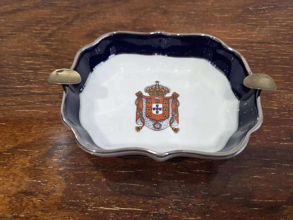 Cinzeiro porcelana Neoclássica