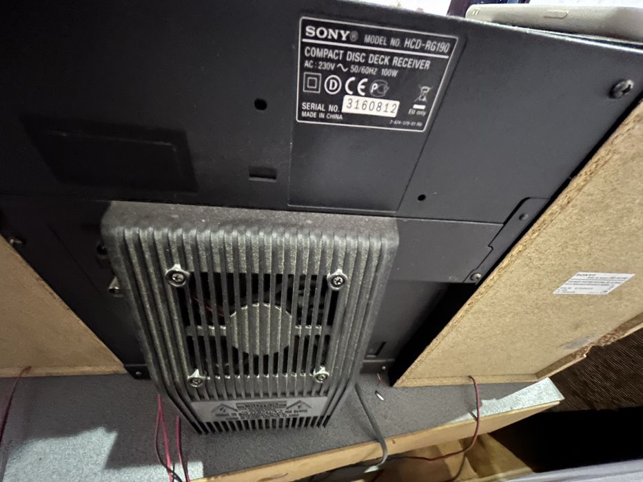 Продам муз центр Sony