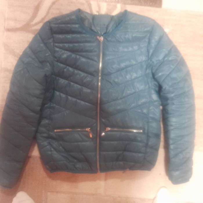 Куртка на теплу весну,осінь. Вживана. 250грн