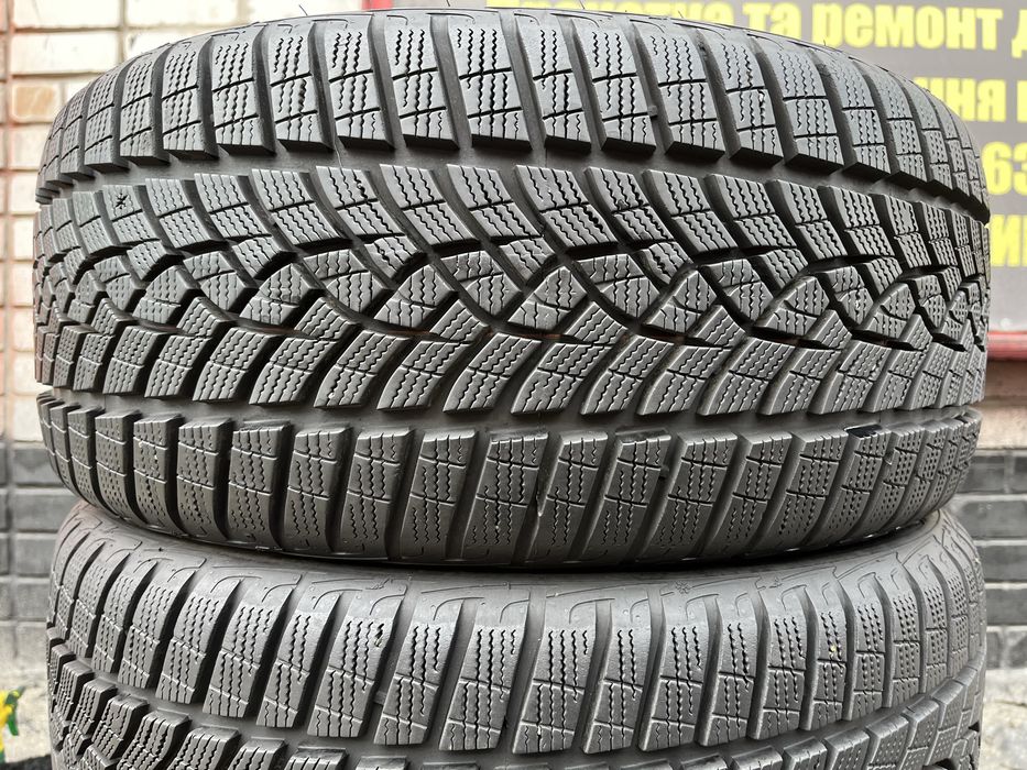 Шини 225/40 R18 Goodyear 4 зимові гуми