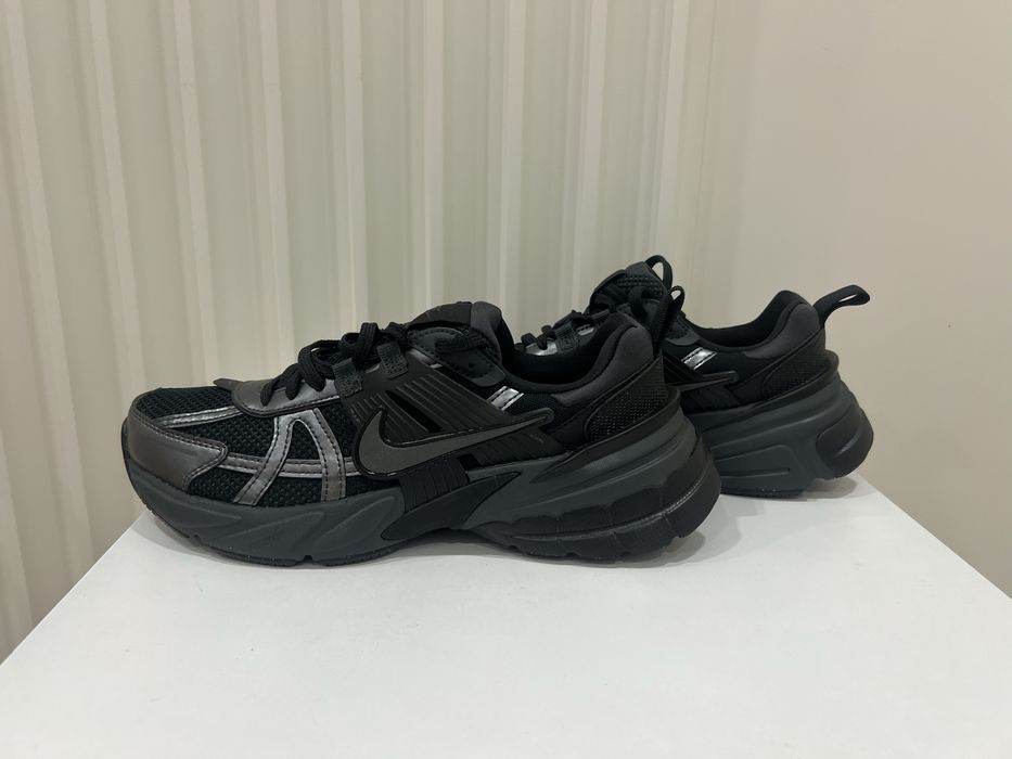Кросівки Nike V2k RUN