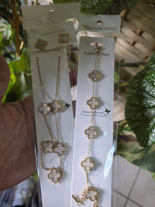 Conjunto Trevo Madrepérola -e um em preto Stainless Steel