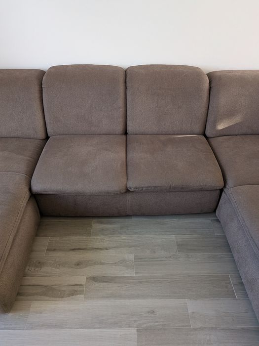 Sofá em U com 2 chaise longues e arrumação
