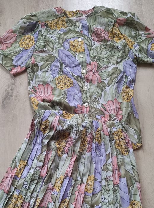 Garsonka spódnica i koszula