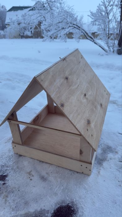 Годівничка для птахів