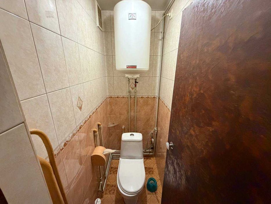 Чотирикімнатна квартира! Роздільне планування, низька ціна!