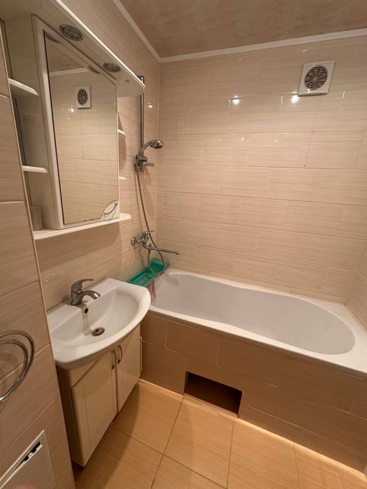 Продається двокімнатна квартира