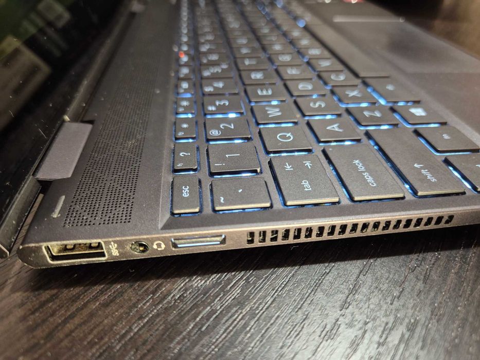 Laptop 2w1 HP ENVY x360 13,3" dotykowy / 3500U / Win10/Win11 / 8GB RAM / 512SSD / Vega8