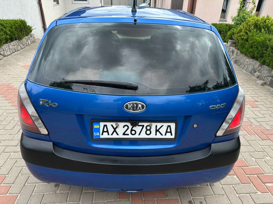 Kia rio хетчбек 2006 року